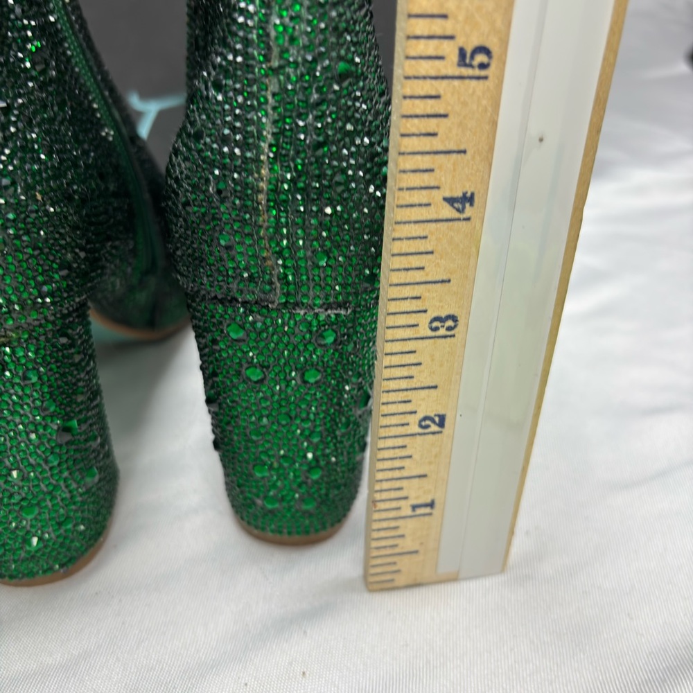 NWB Betsey Johnson Cady Emerald Rhinestone Ankle Boots.‎ SIZE 5.5 - Picture 6 of 12